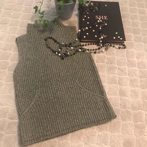 Company Ellen Tracy sweater